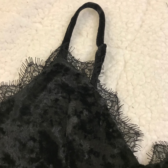 Velvet crop top - Picture 2 of 6